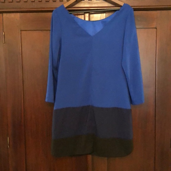 Express color block dress, 3/4 sleeves, v-back - Picture 4 of 4